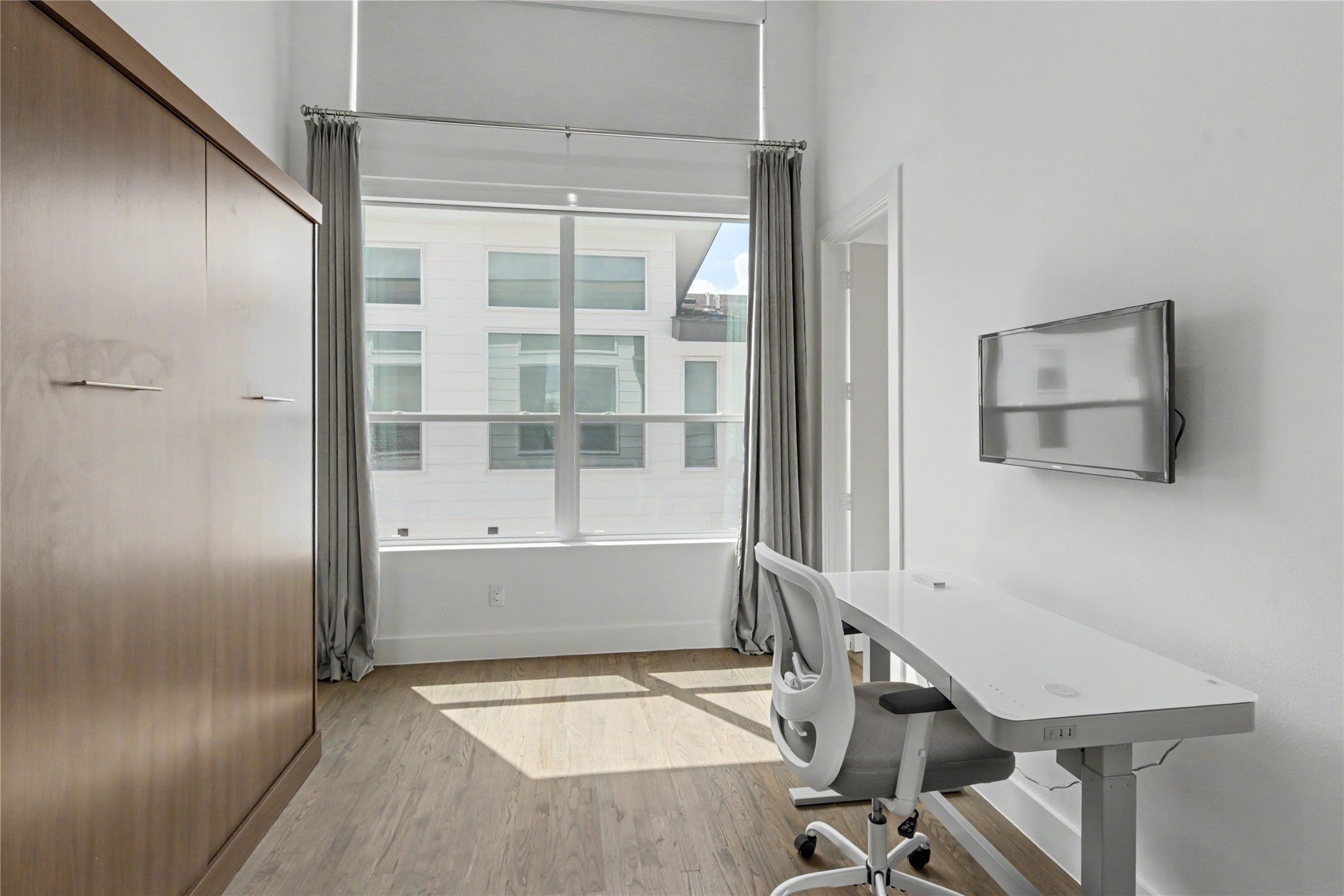 5811 Lindell Avenue 103