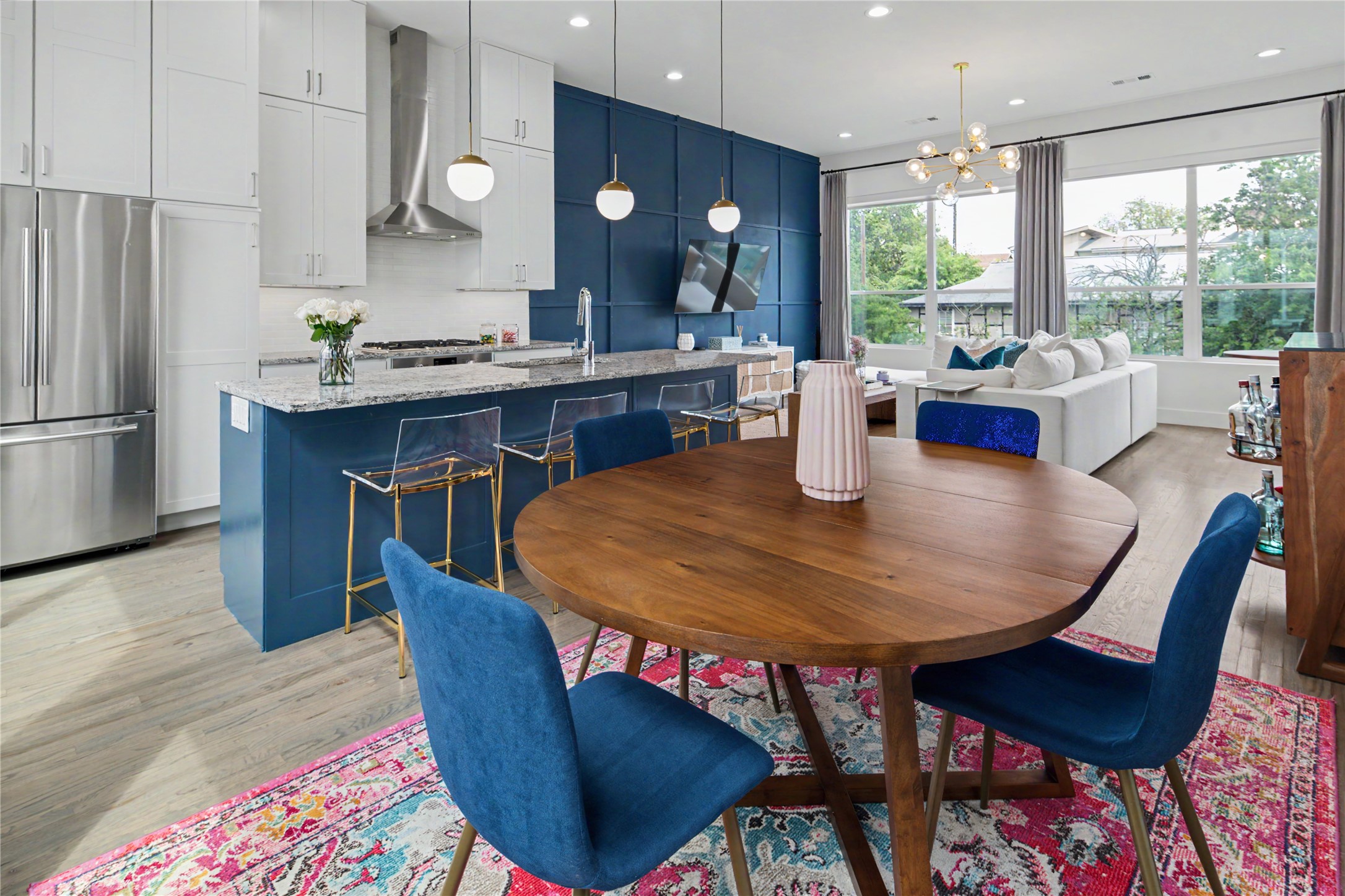 5811 Lindell Avenue 103