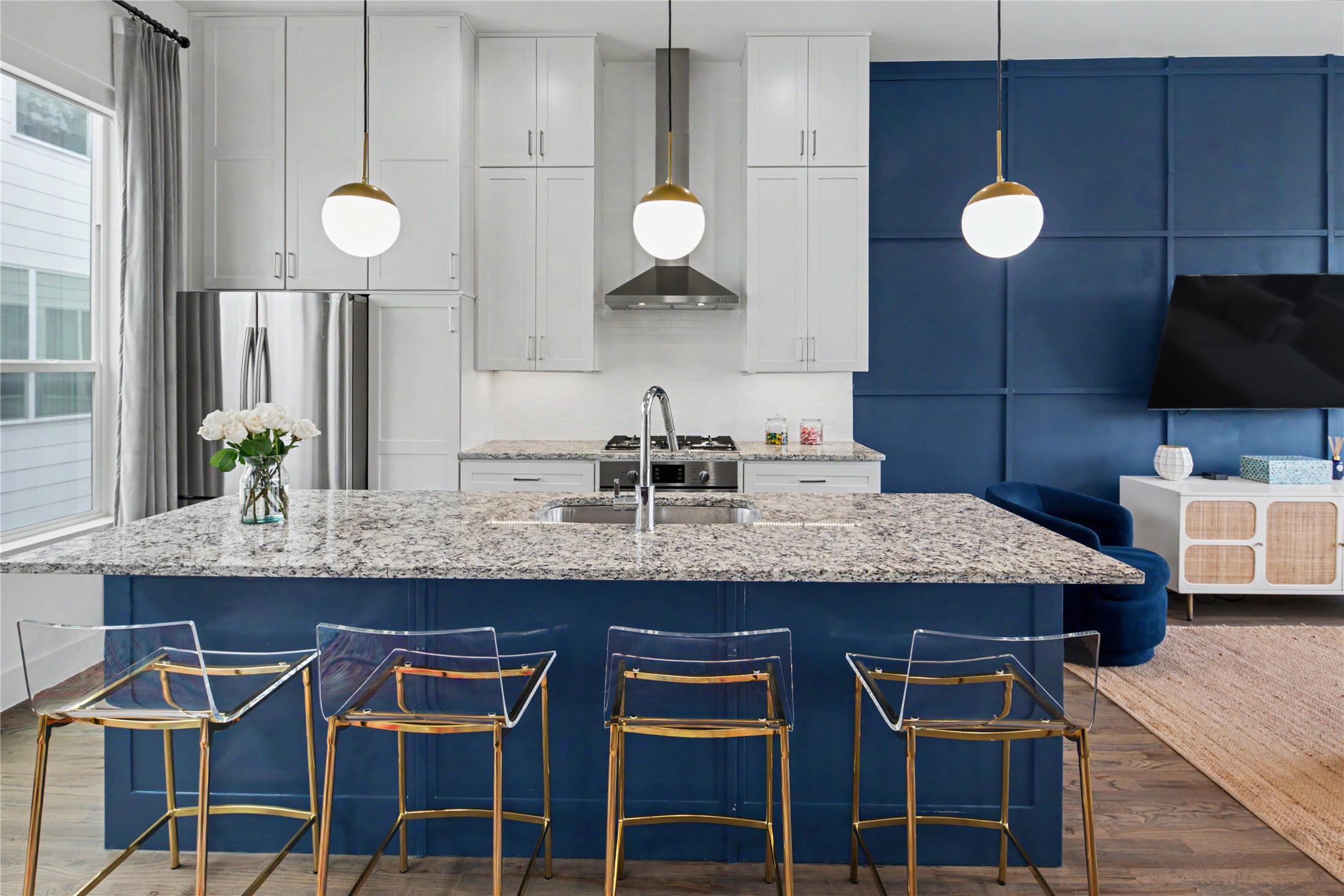 5811 Lindell Avenue 103