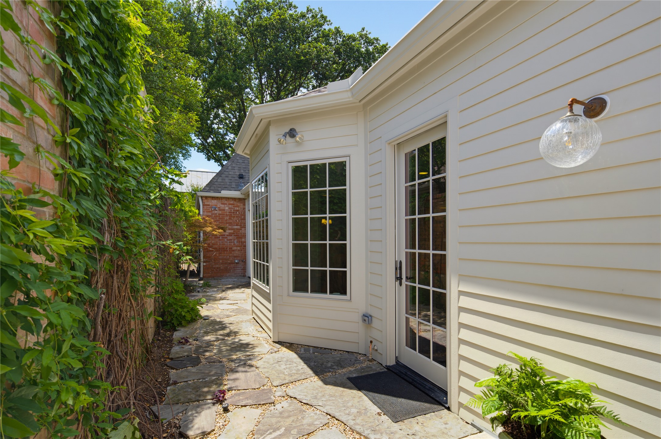 7842 Caruth Court