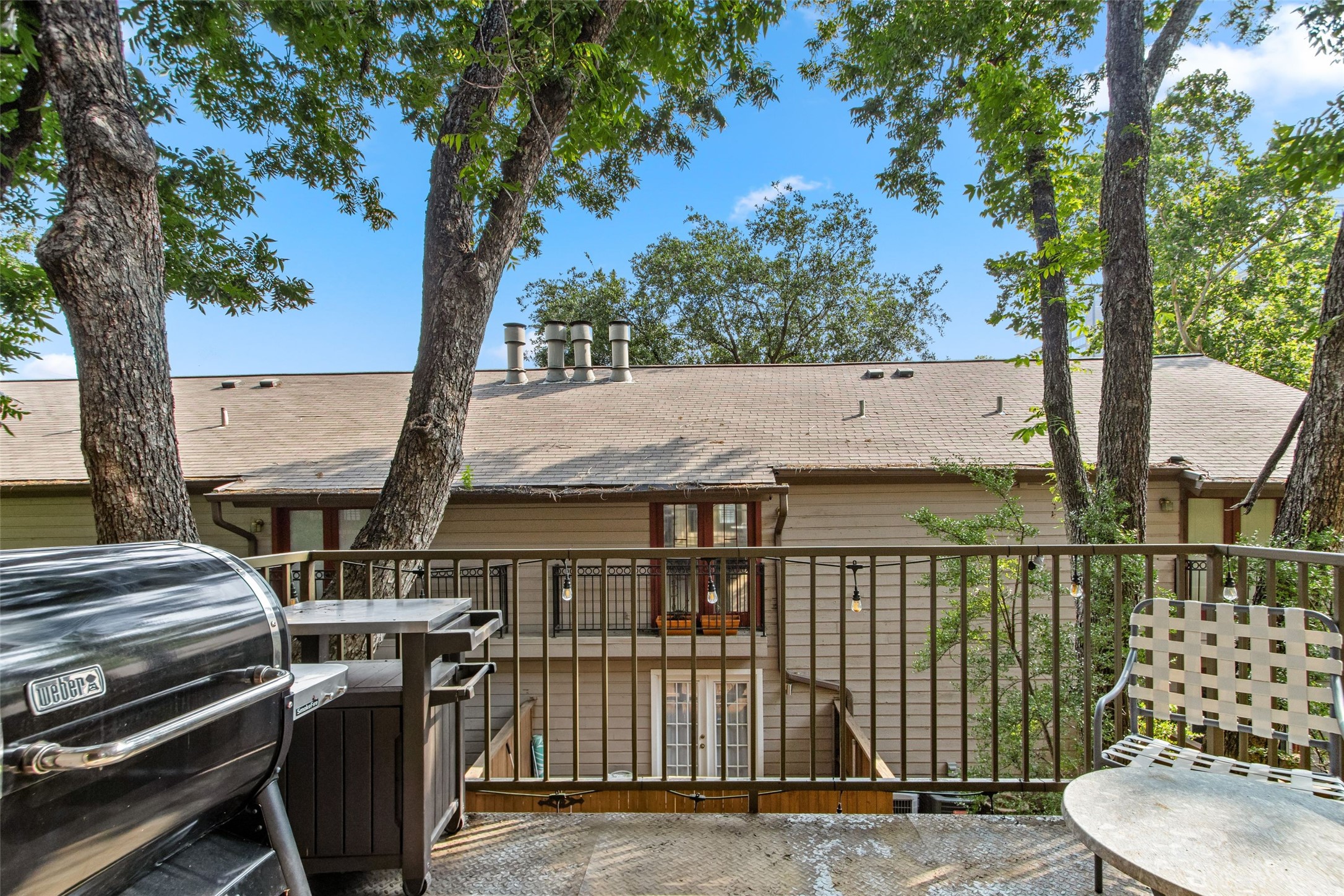 4225 Mckinney Avenue 3