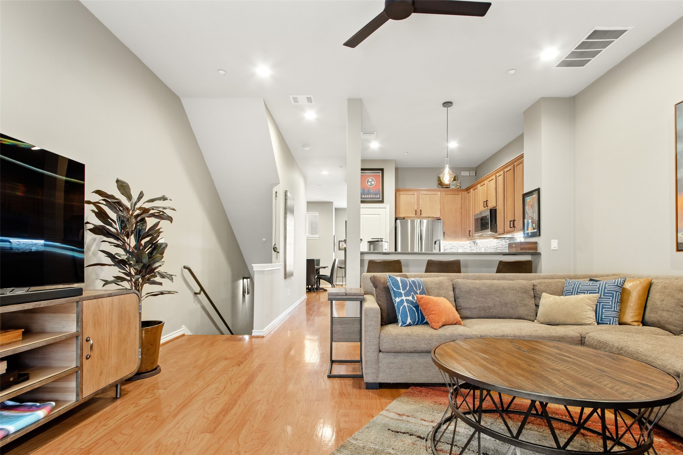 4225 Mckinney Avenue 3