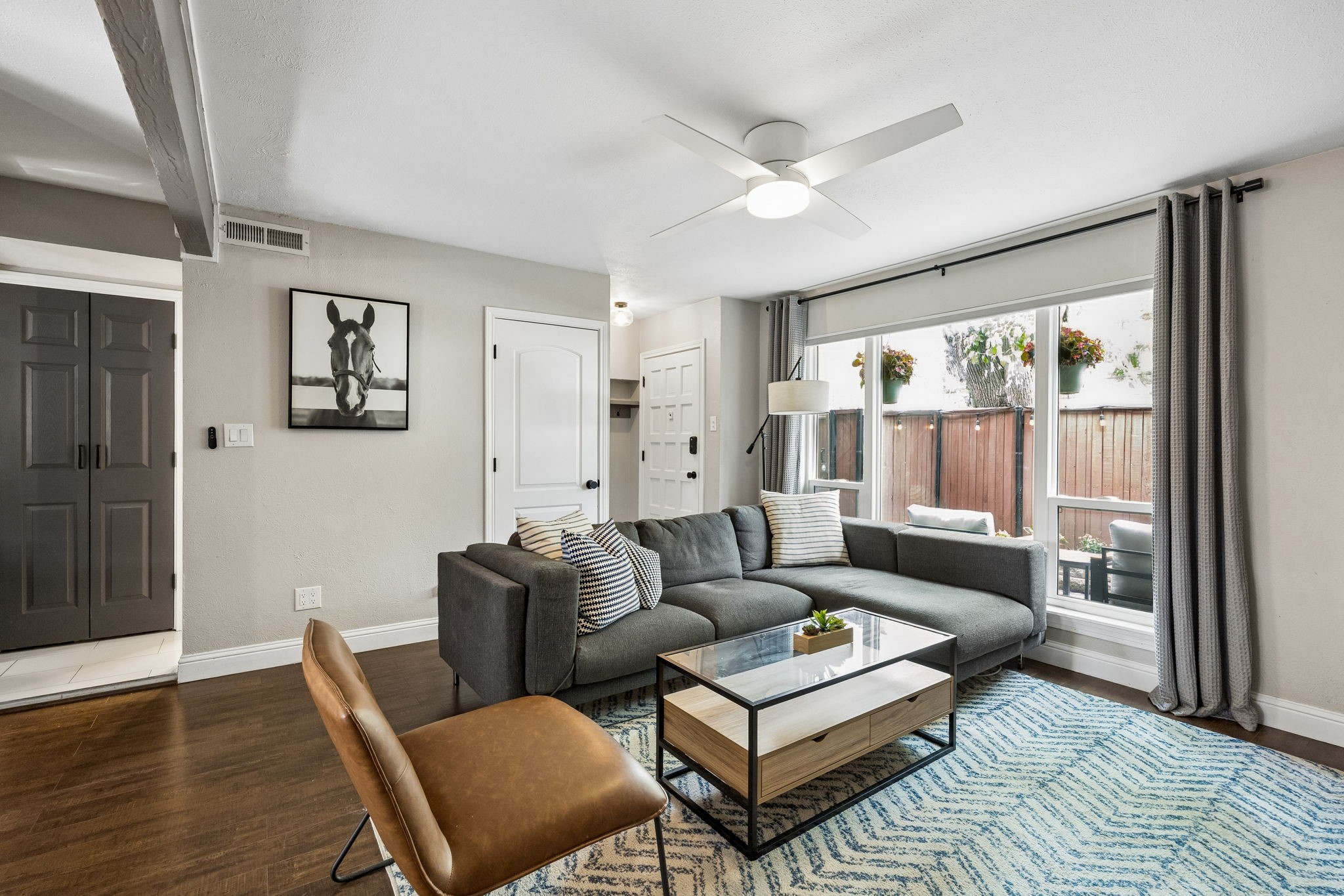 2702 Douglas Avenue 127
