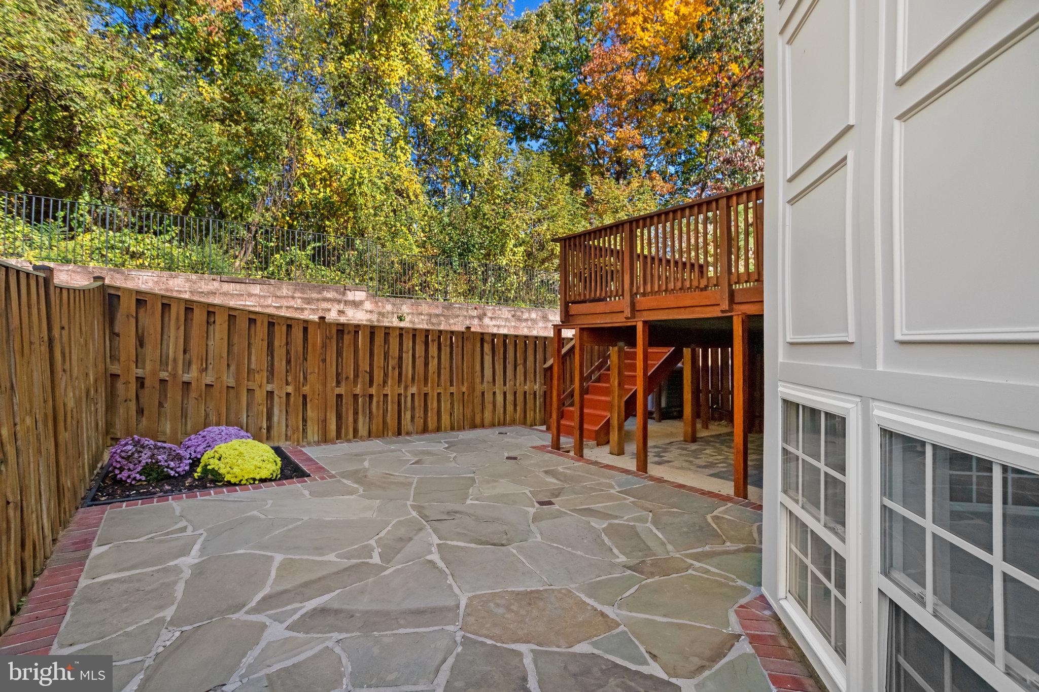 6448 Sutcliffe DRIVE