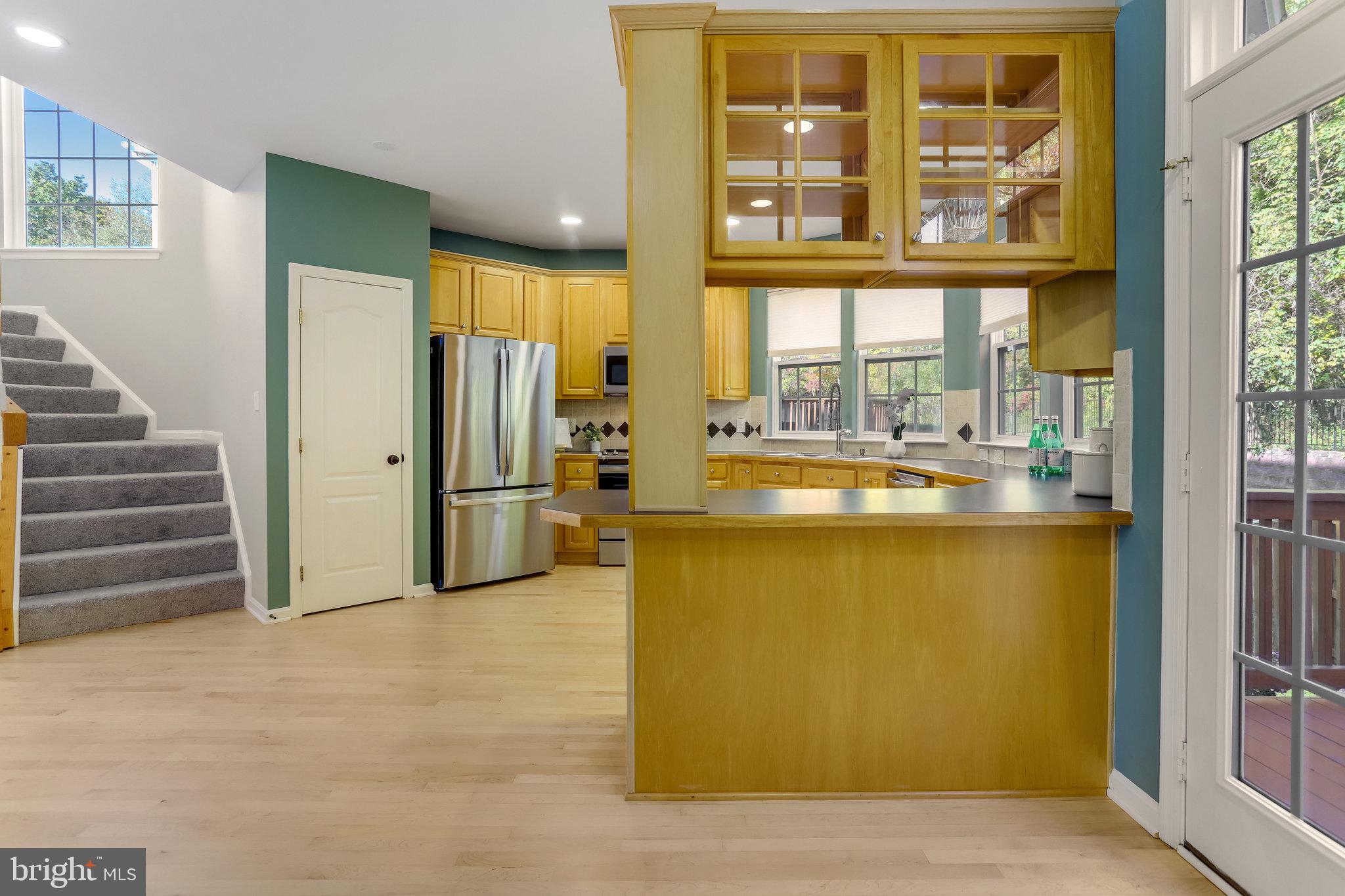 6448 Sutcliffe DRIVE