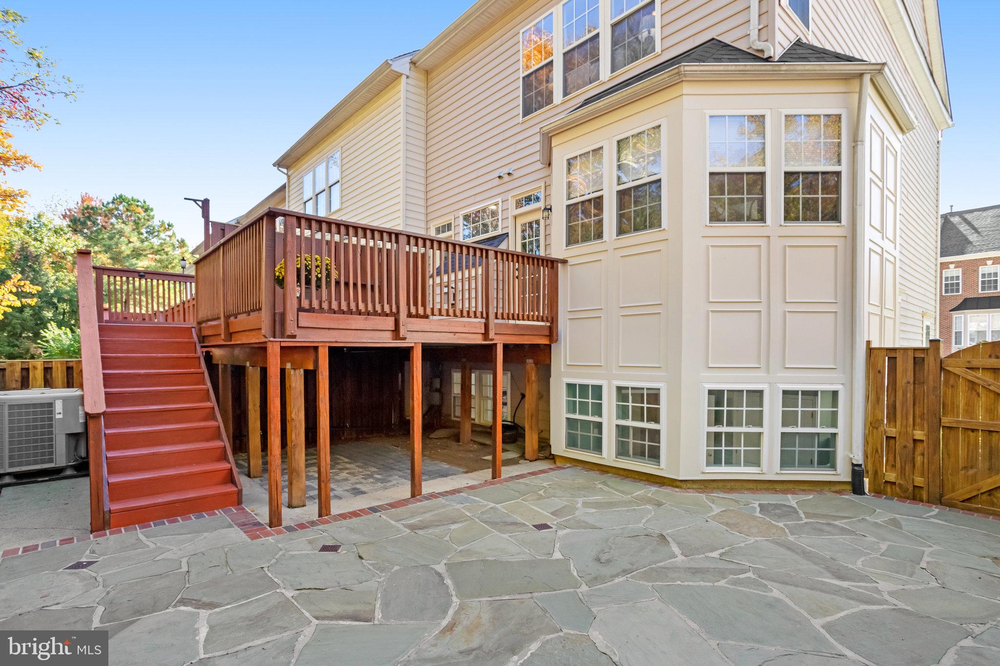 6448 Sutcliffe DRIVE