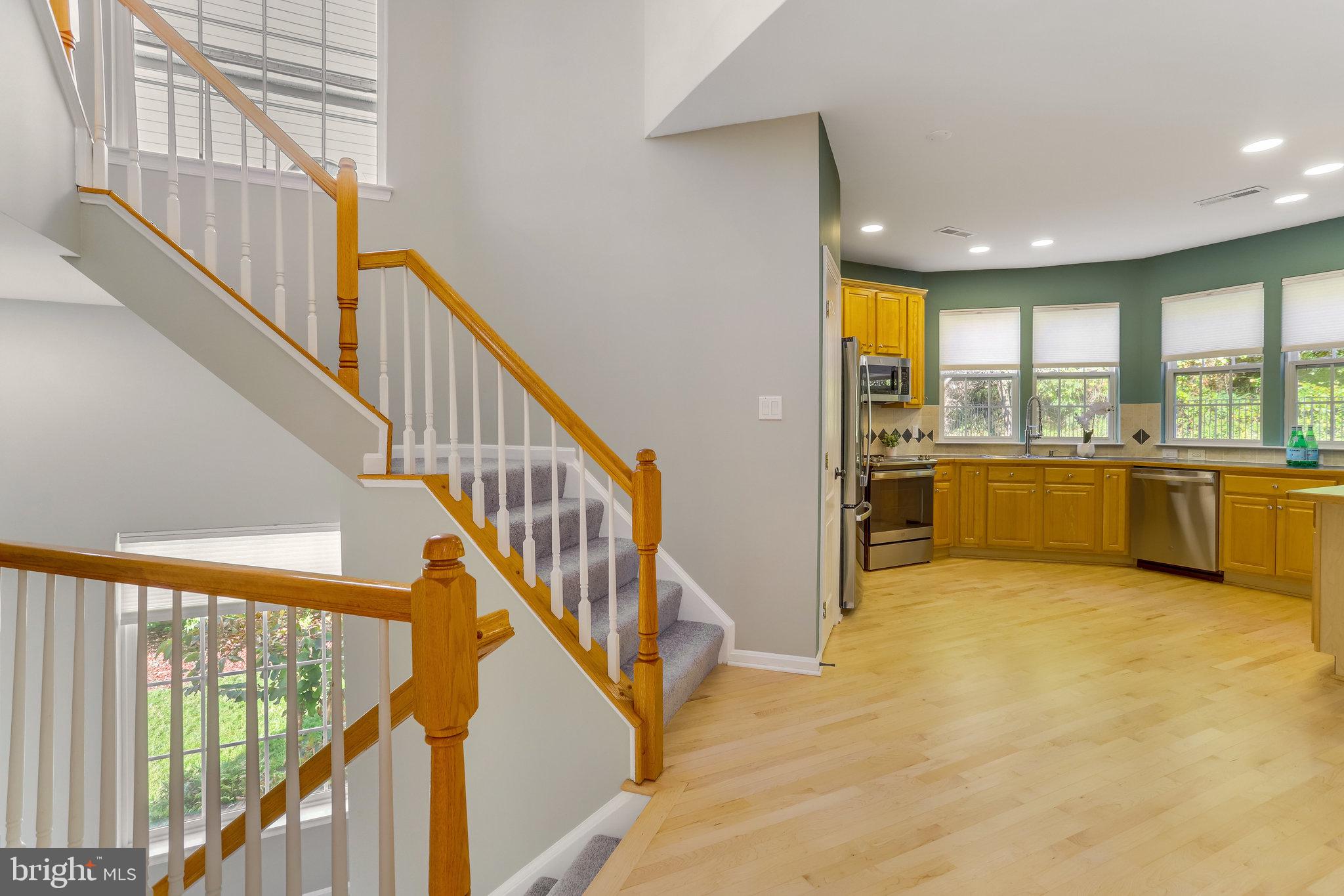 6448 Sutcliffe DRIVE