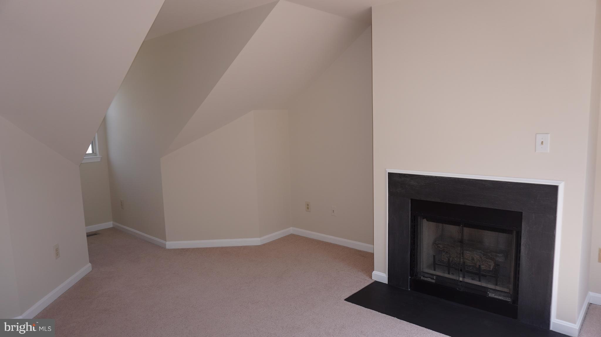 5715 Clapham Rd