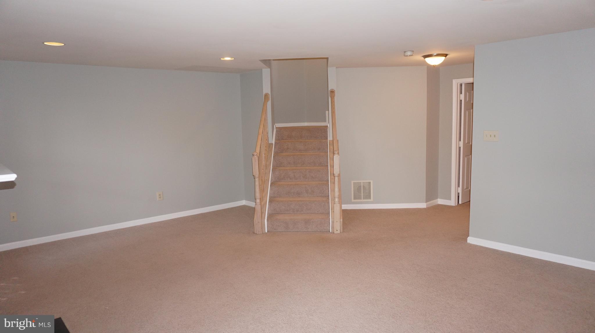 5715 Clapham Rd