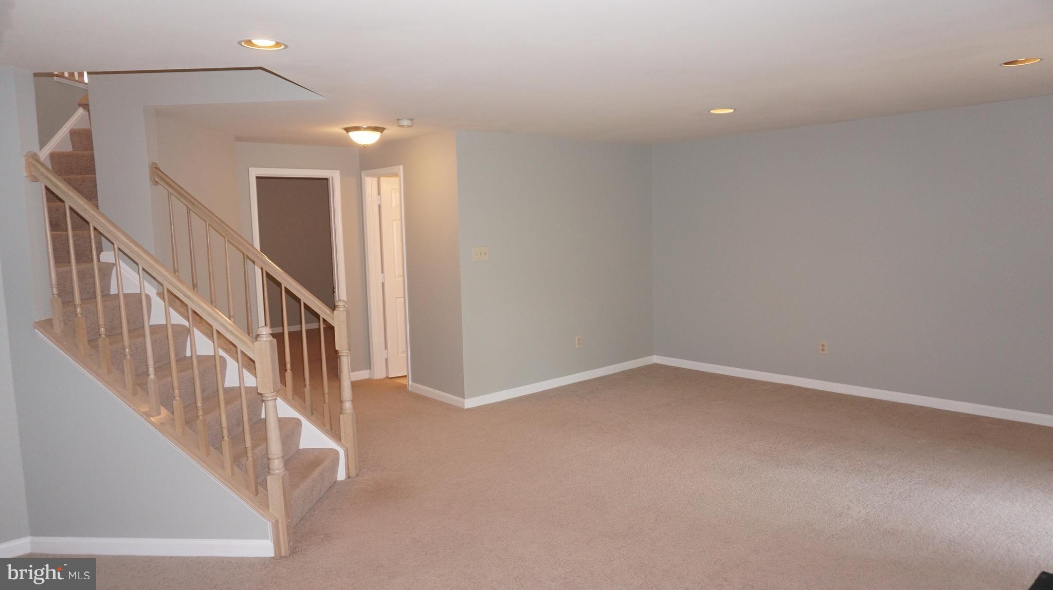 5715 Clapham Rd