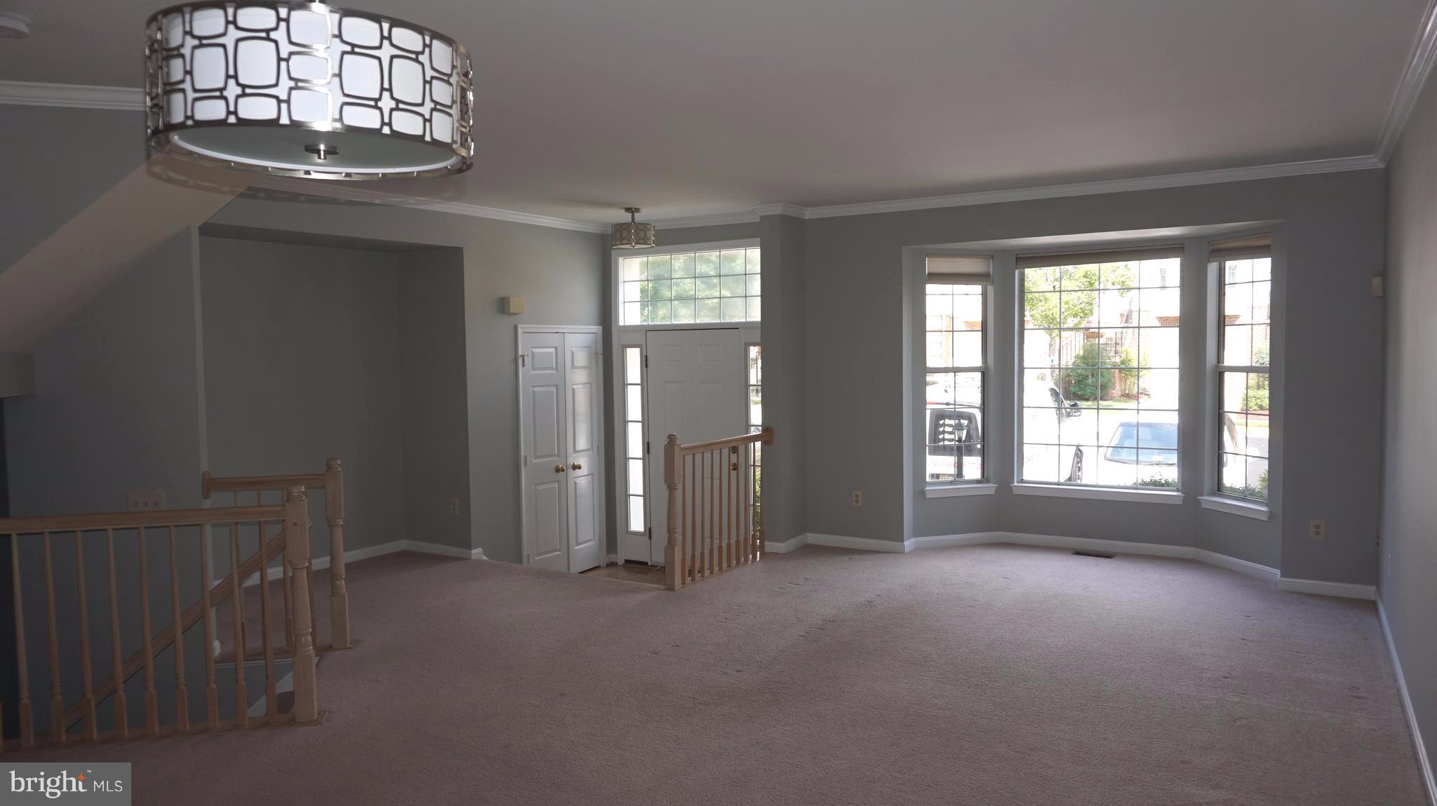 5715 Clapham Rd