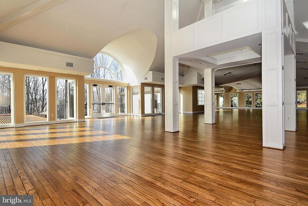 7511 Bulfinch Ct