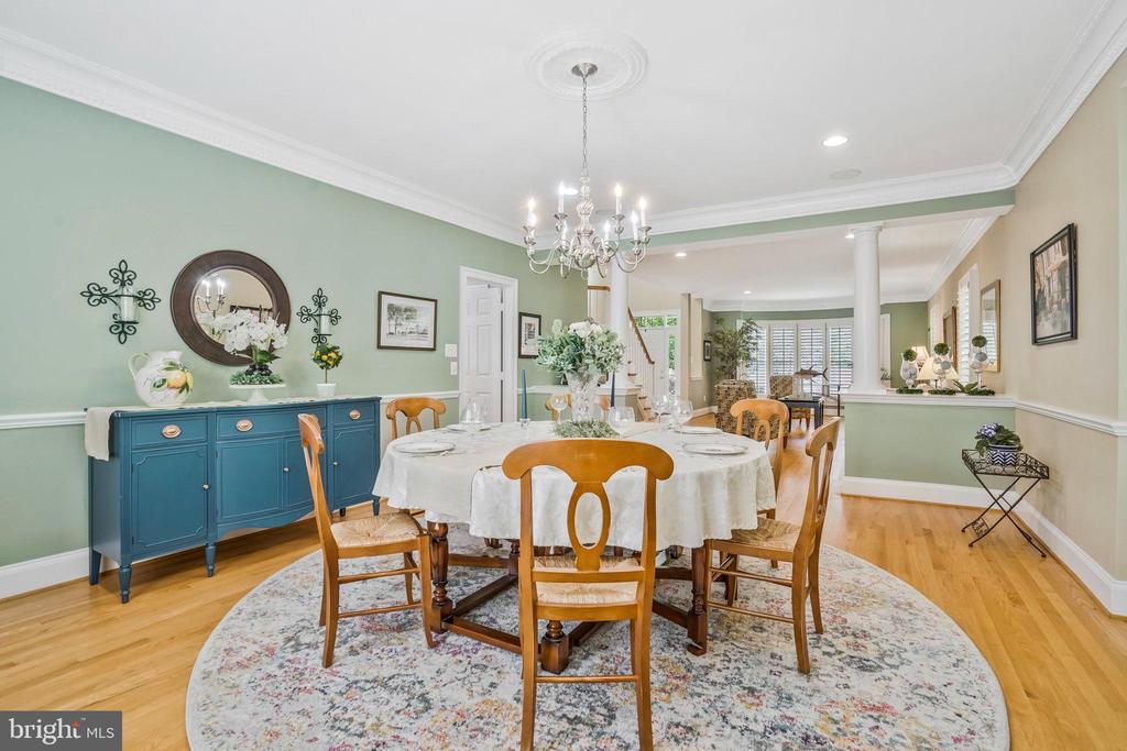 7511 Bulfinch Ct