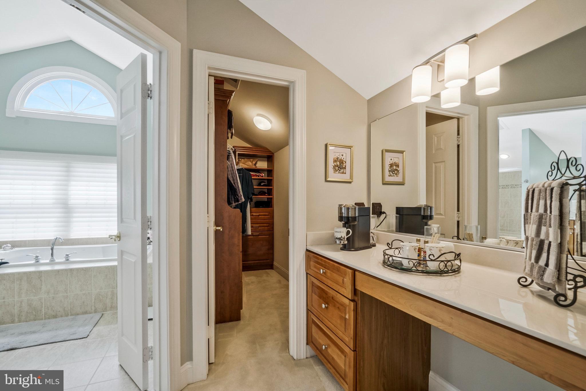 7511 Bulfinch Ct