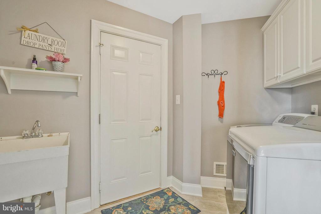7511 Bulfinch Ct