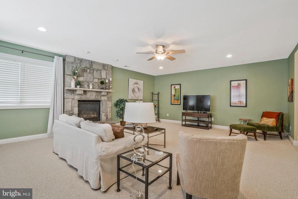 7511 Bulfinch Ct