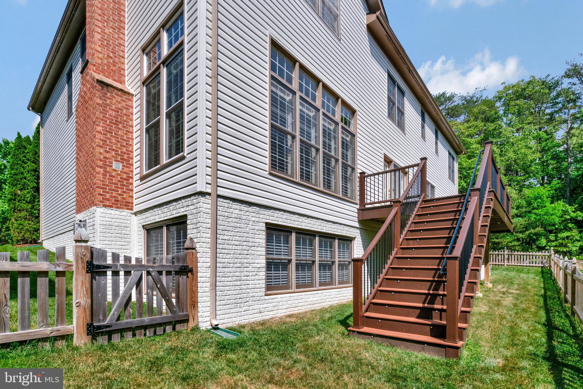 7511 Bulfinch Ct