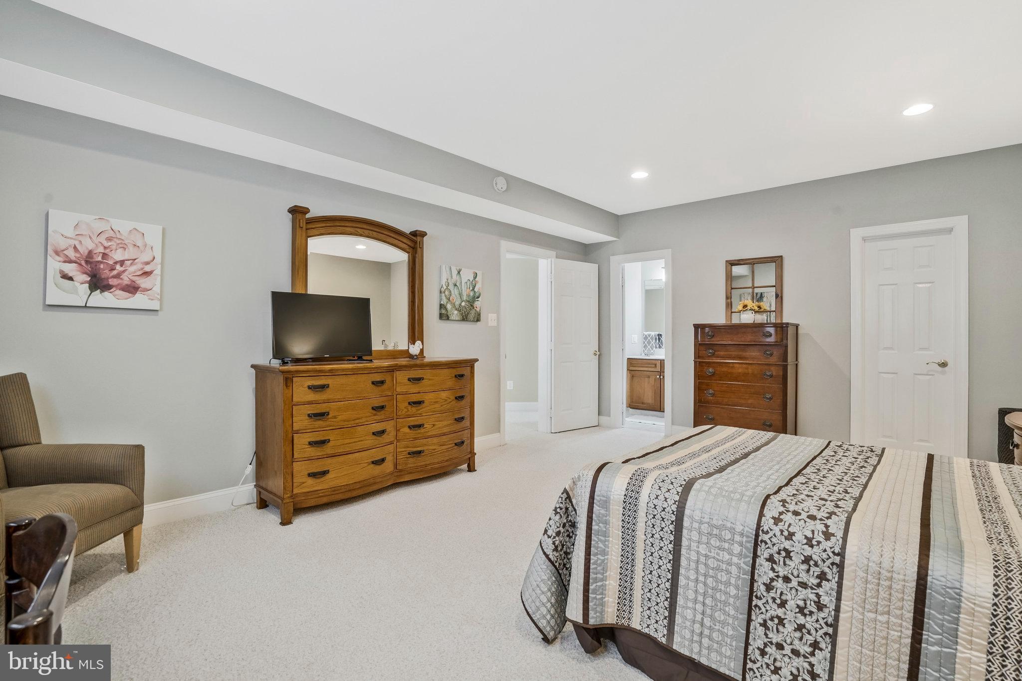 7511 Bulfinch Ct
