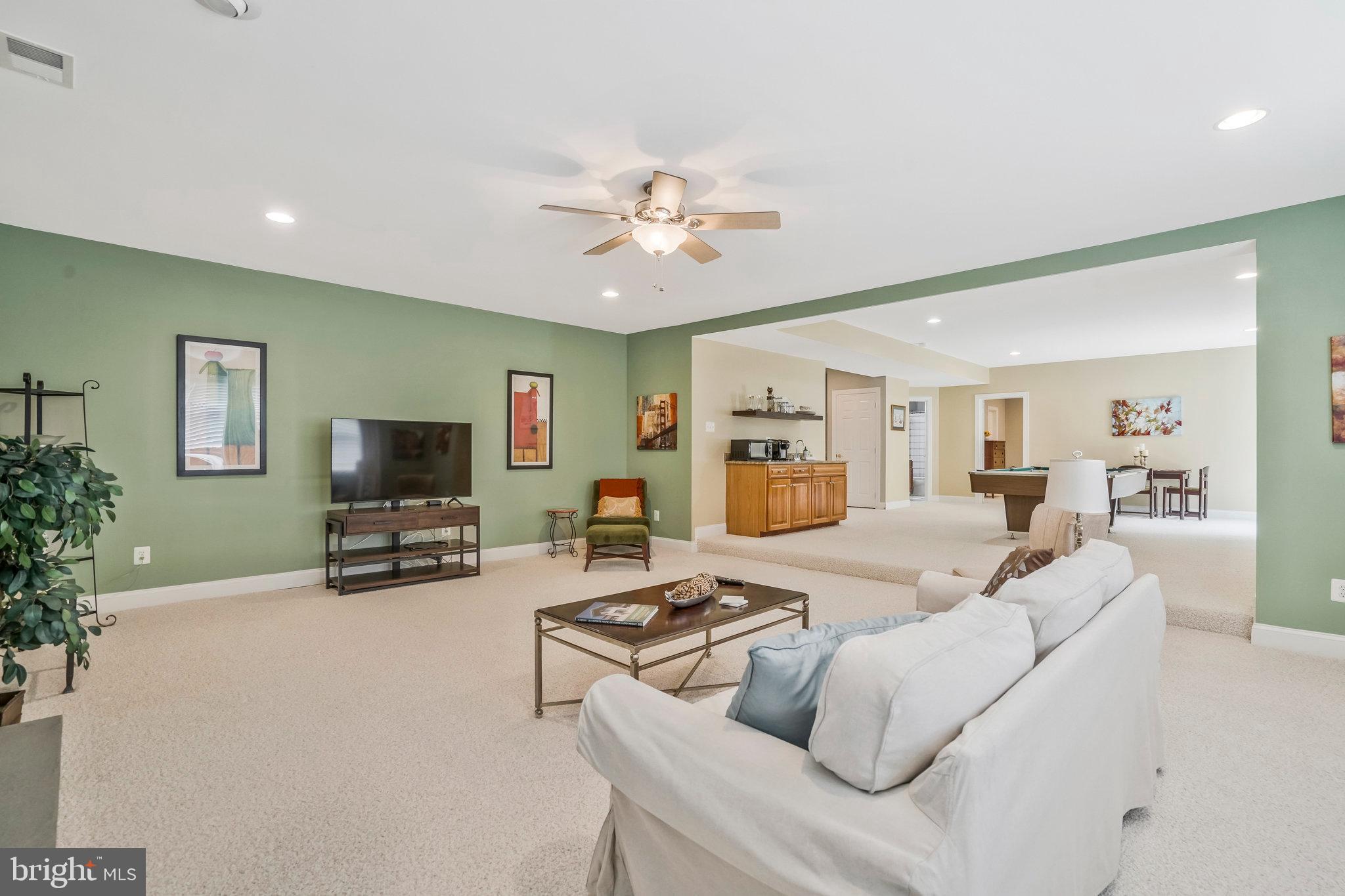7511 Bulfinch Ct