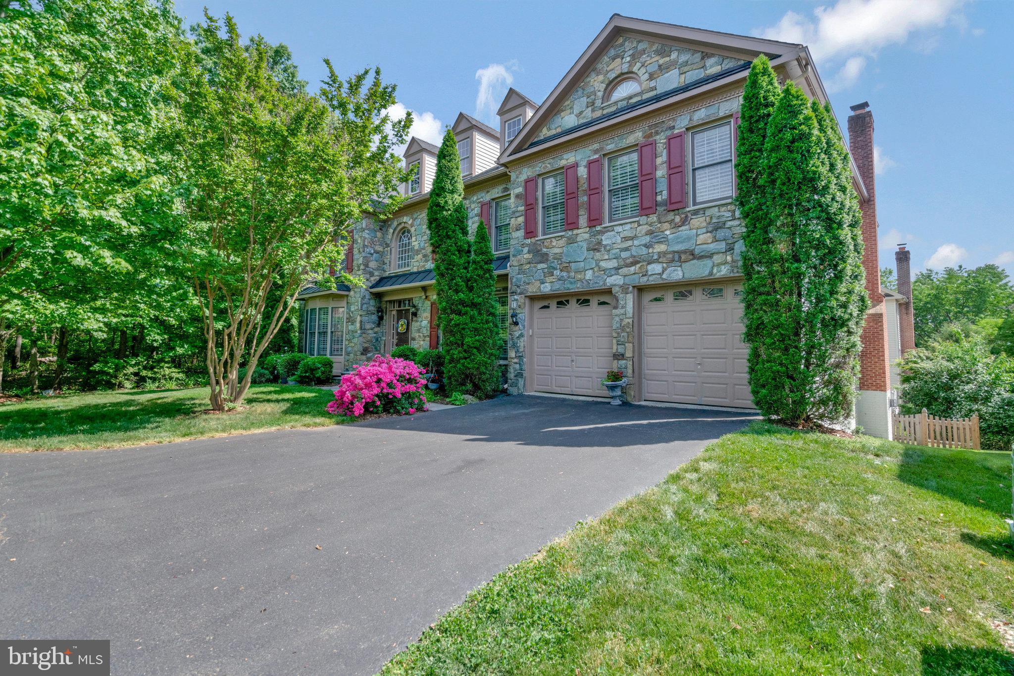 7511 Bulfinch Ct