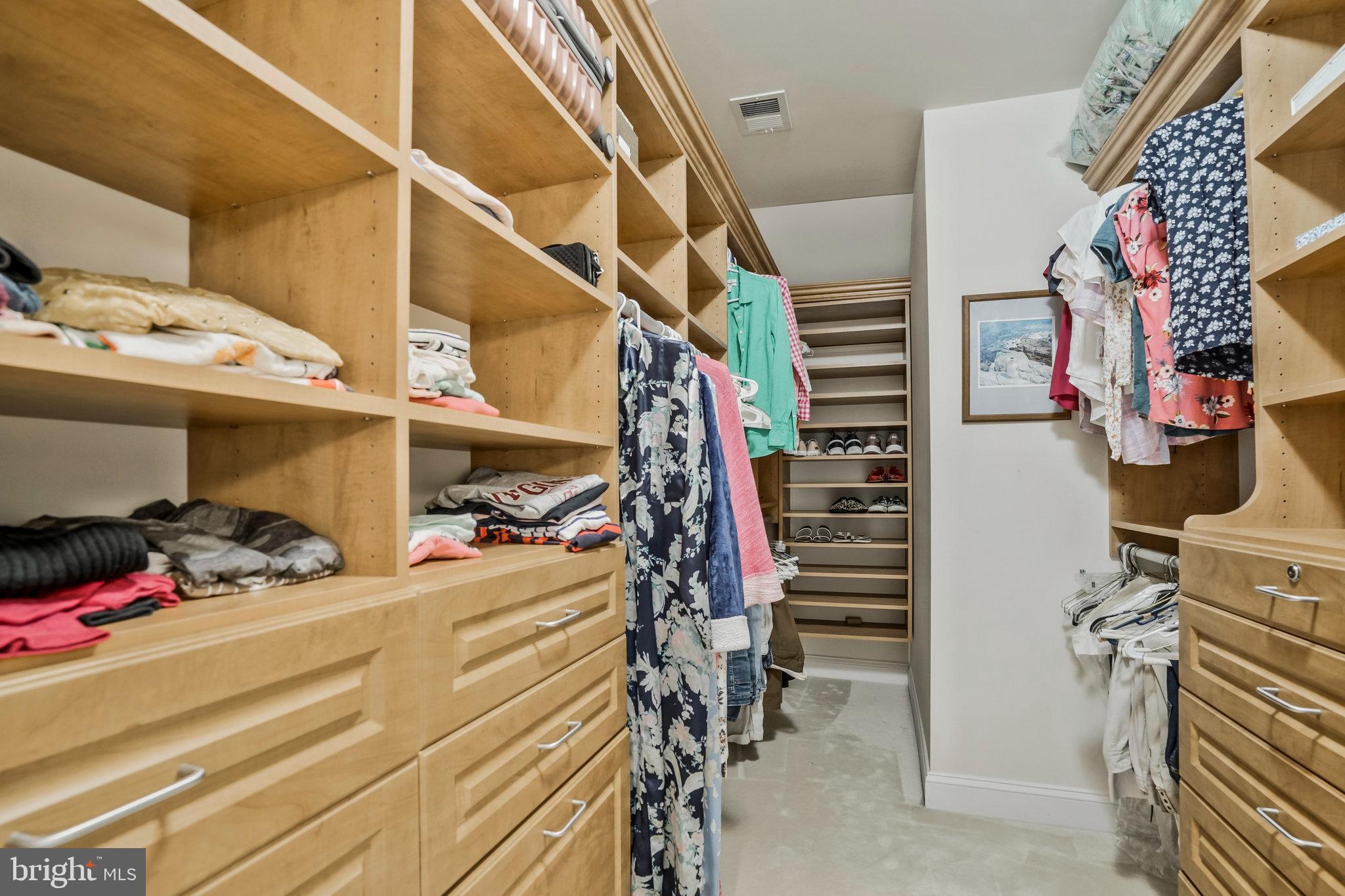7511 Bulfinch Ct