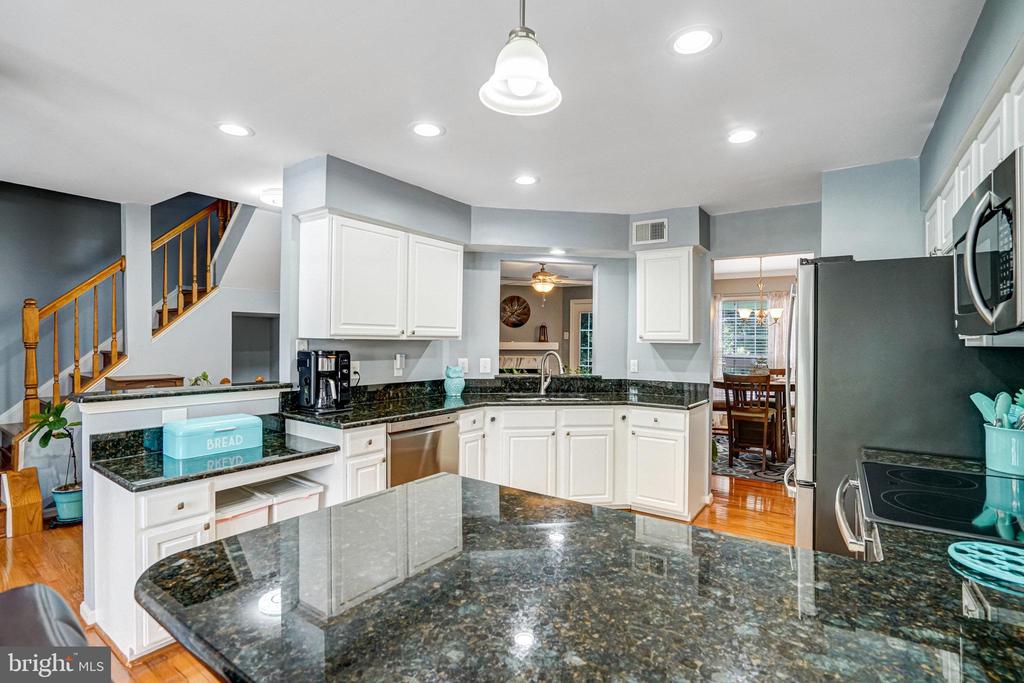 6552 Kelsey Point Cir