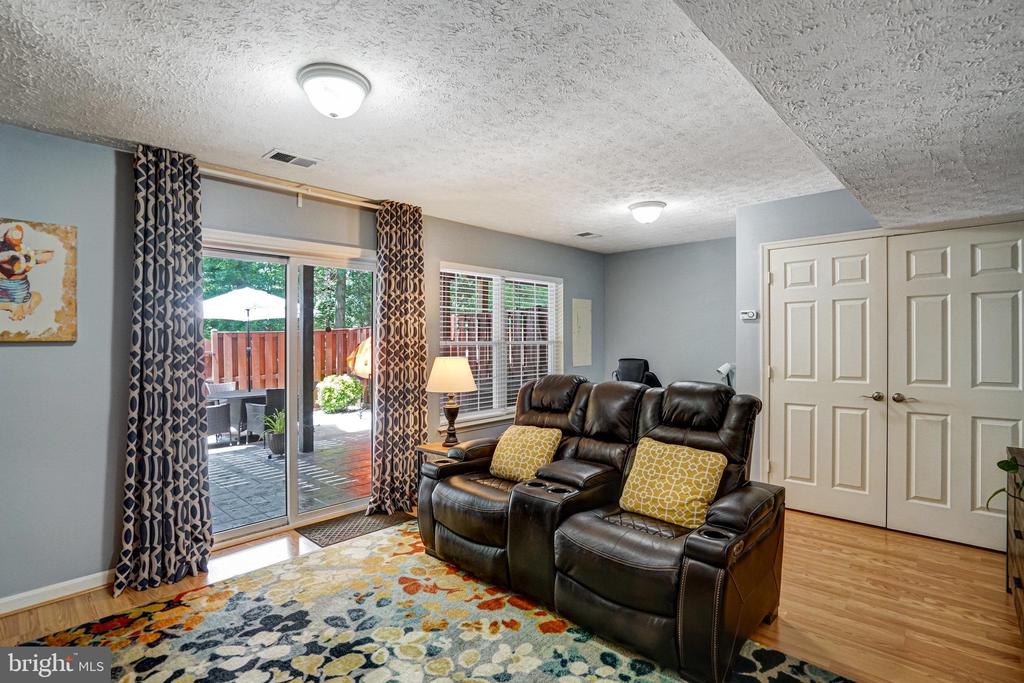 6552 Kelsey Point Cir