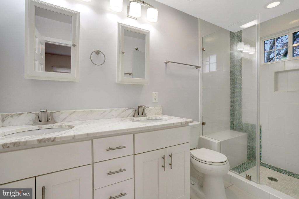 6109 LARKSPUR DRIVE