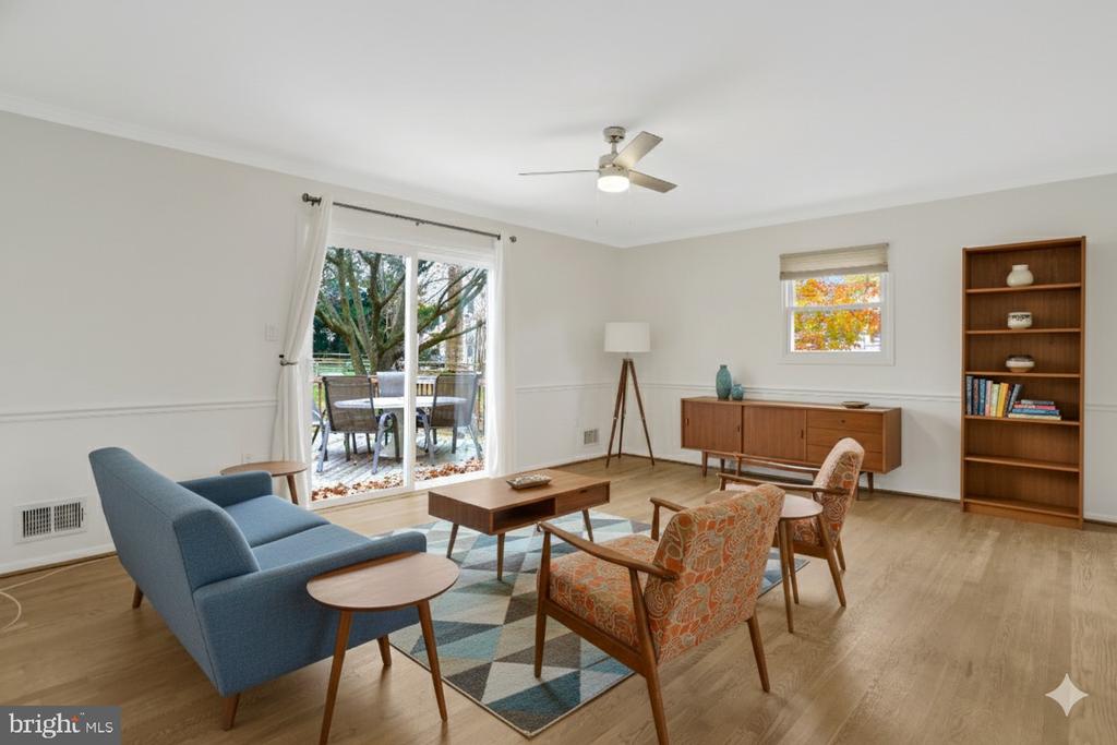 6109 LARKSPUR DRIVE