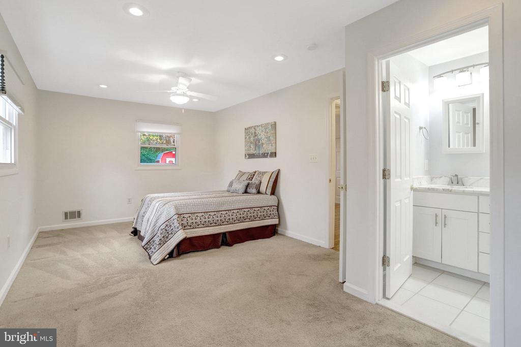 6109 LARKSPUR DRIVE
