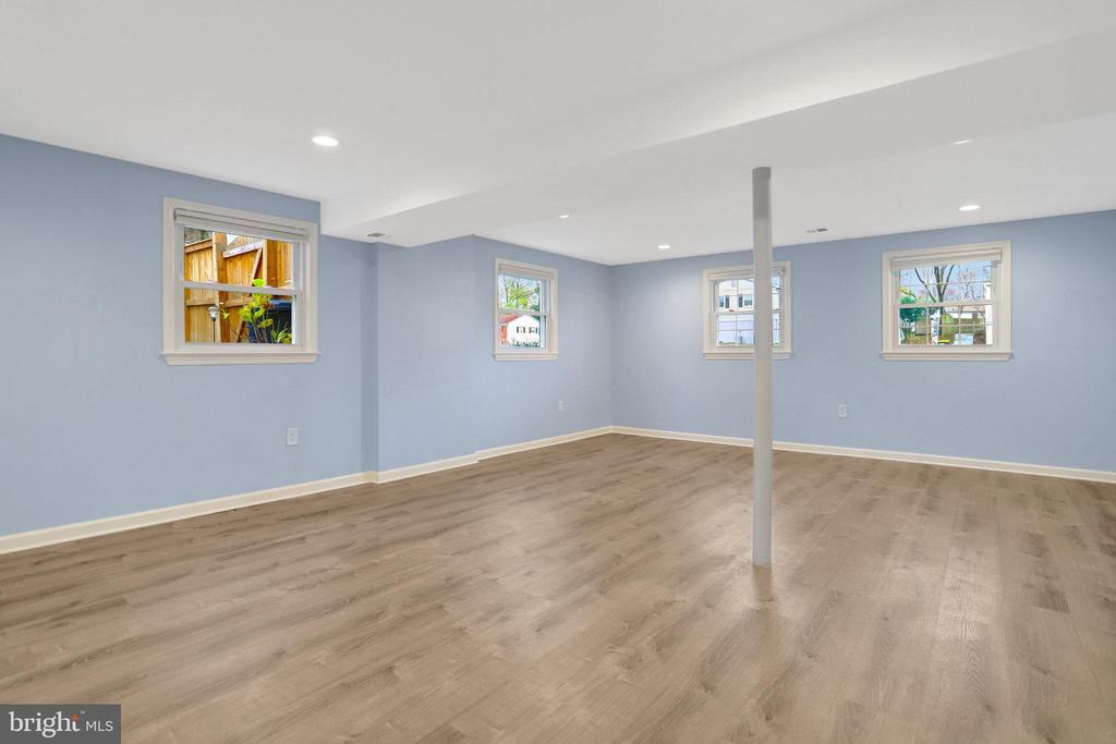 6109 LARKSPUR DRIVE