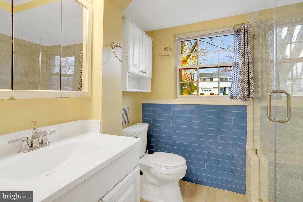 6109 LARKSPUR DRIVE
