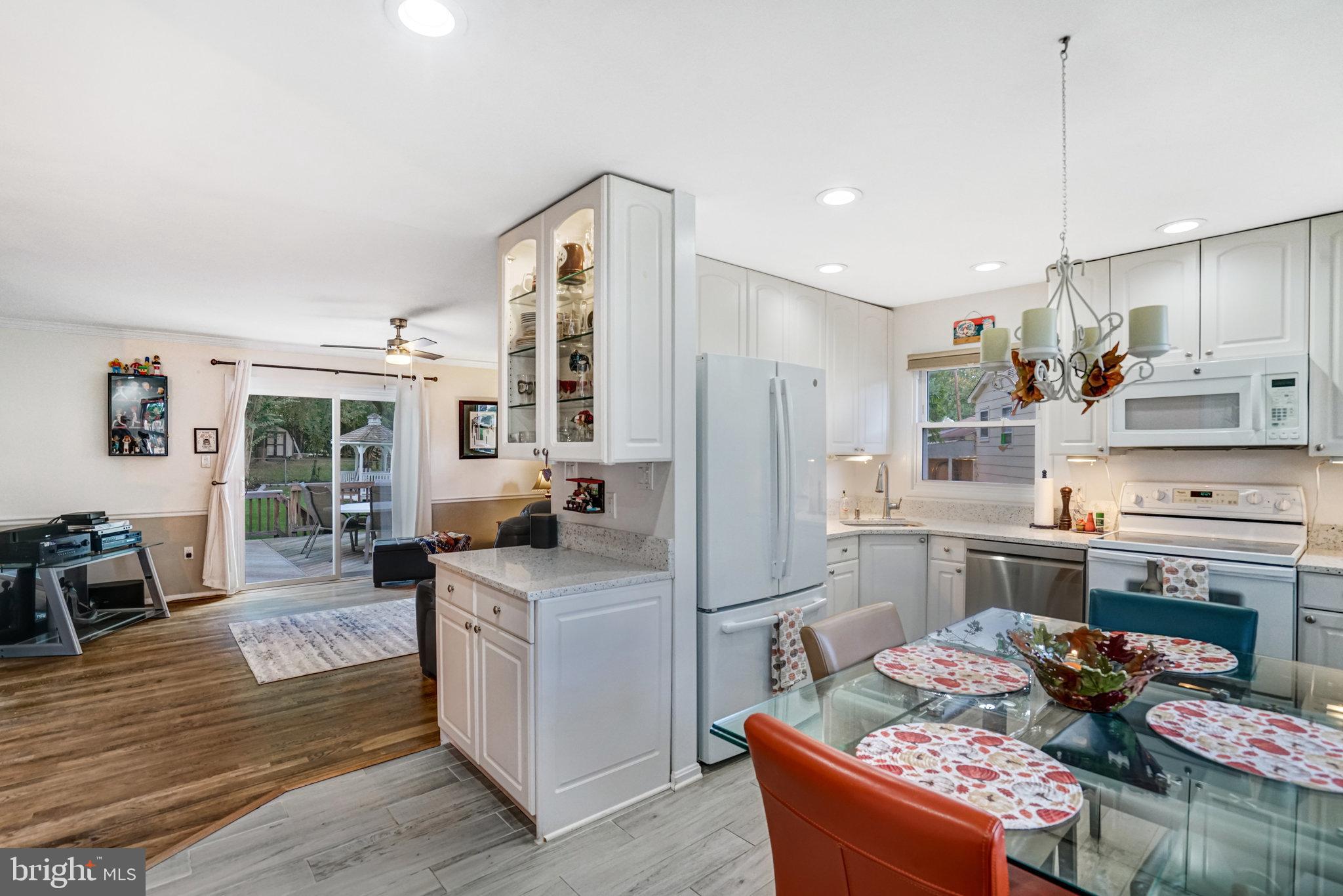 6109 LARKSPUR DRIVE