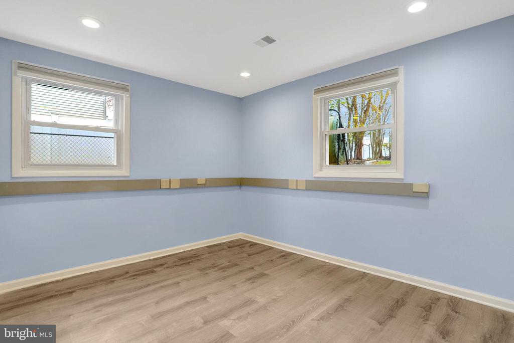 6109 LARKSPUR DRIVE