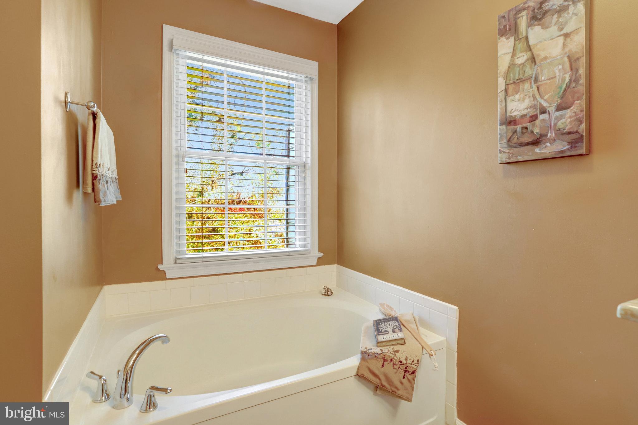 6122 OLD BRENTFORD COURT