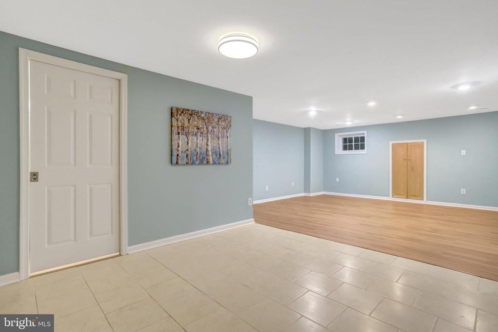 6122 OLD BRENTFORD COURT