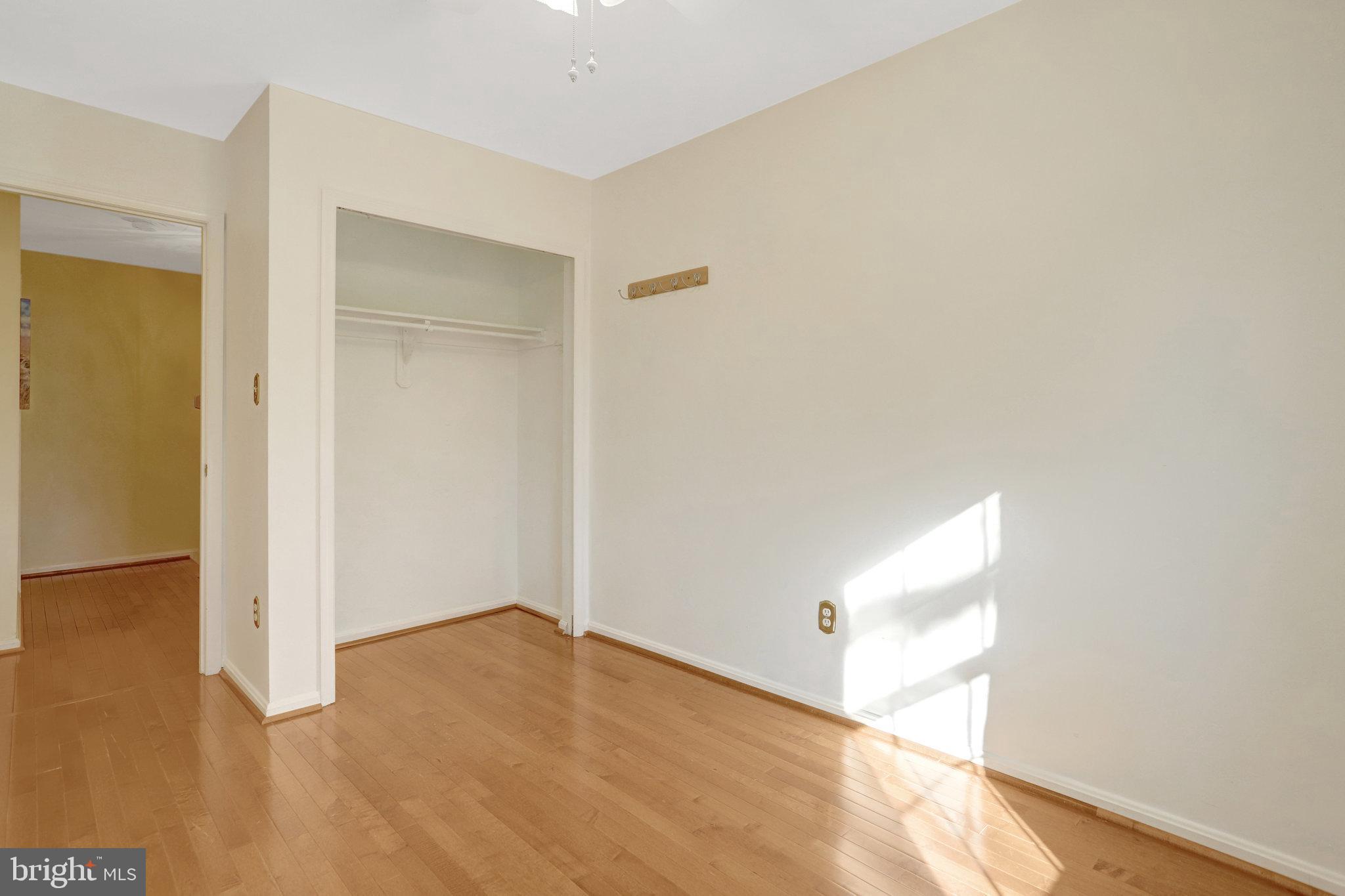 6122 OLD BRENTFORD COURT