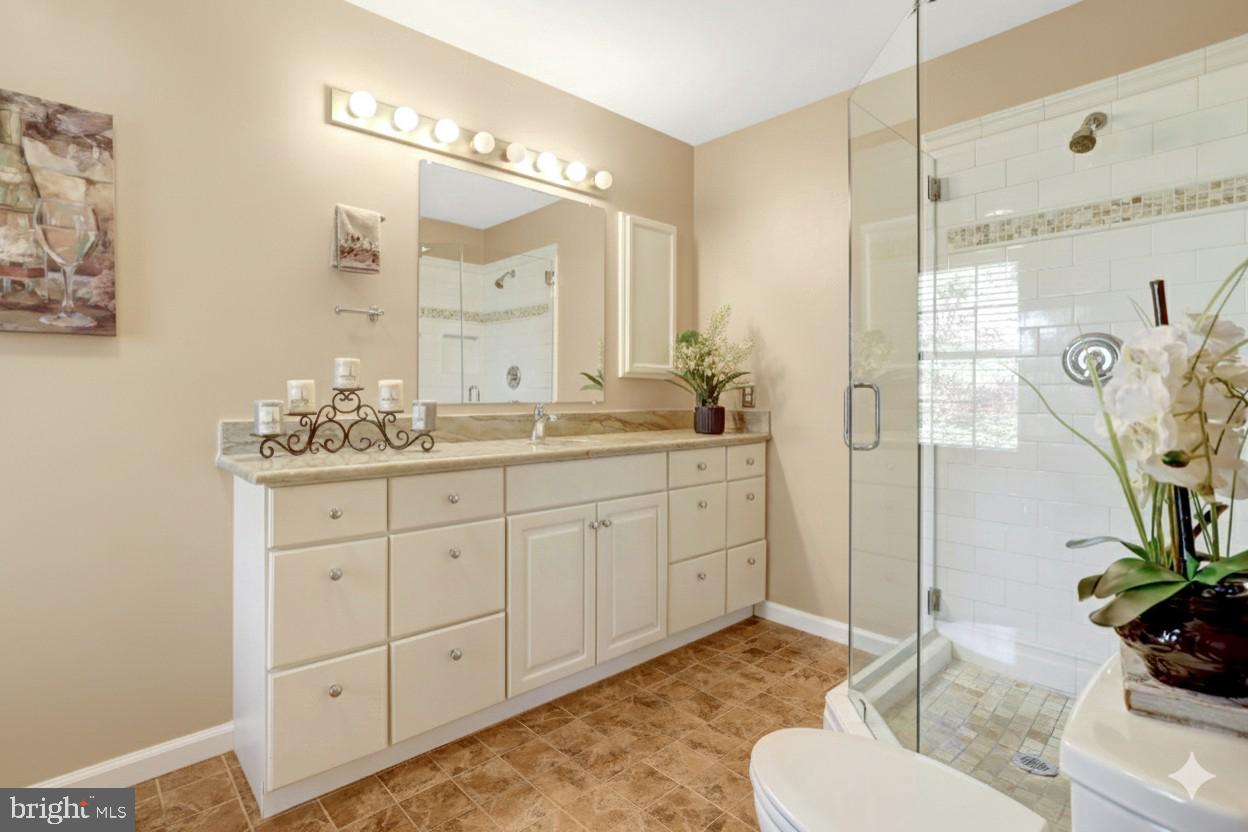 6122 OLD BRENTFORD COURT