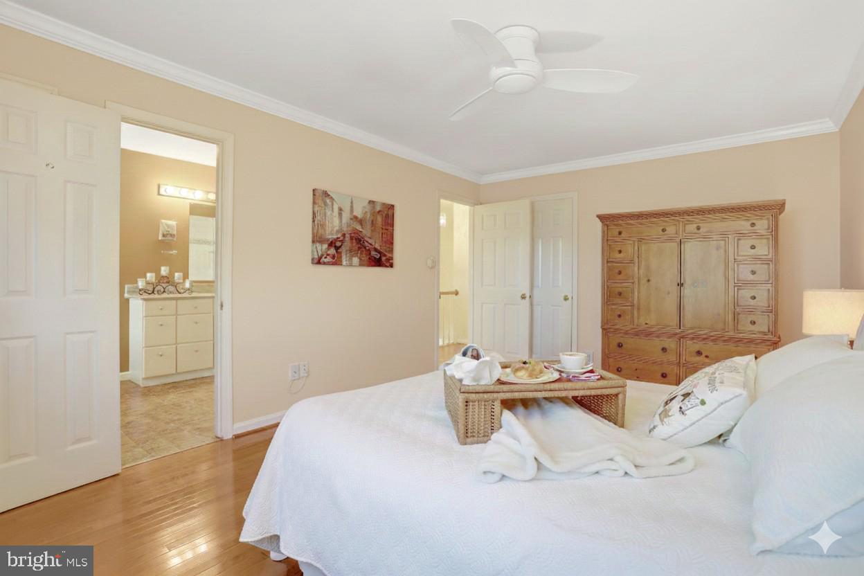 6122 OLD BRENTFORD COURT