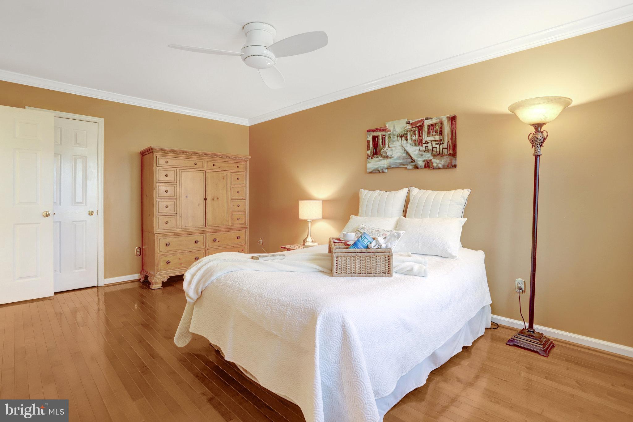 6122 OLD BRENTFORD COURT