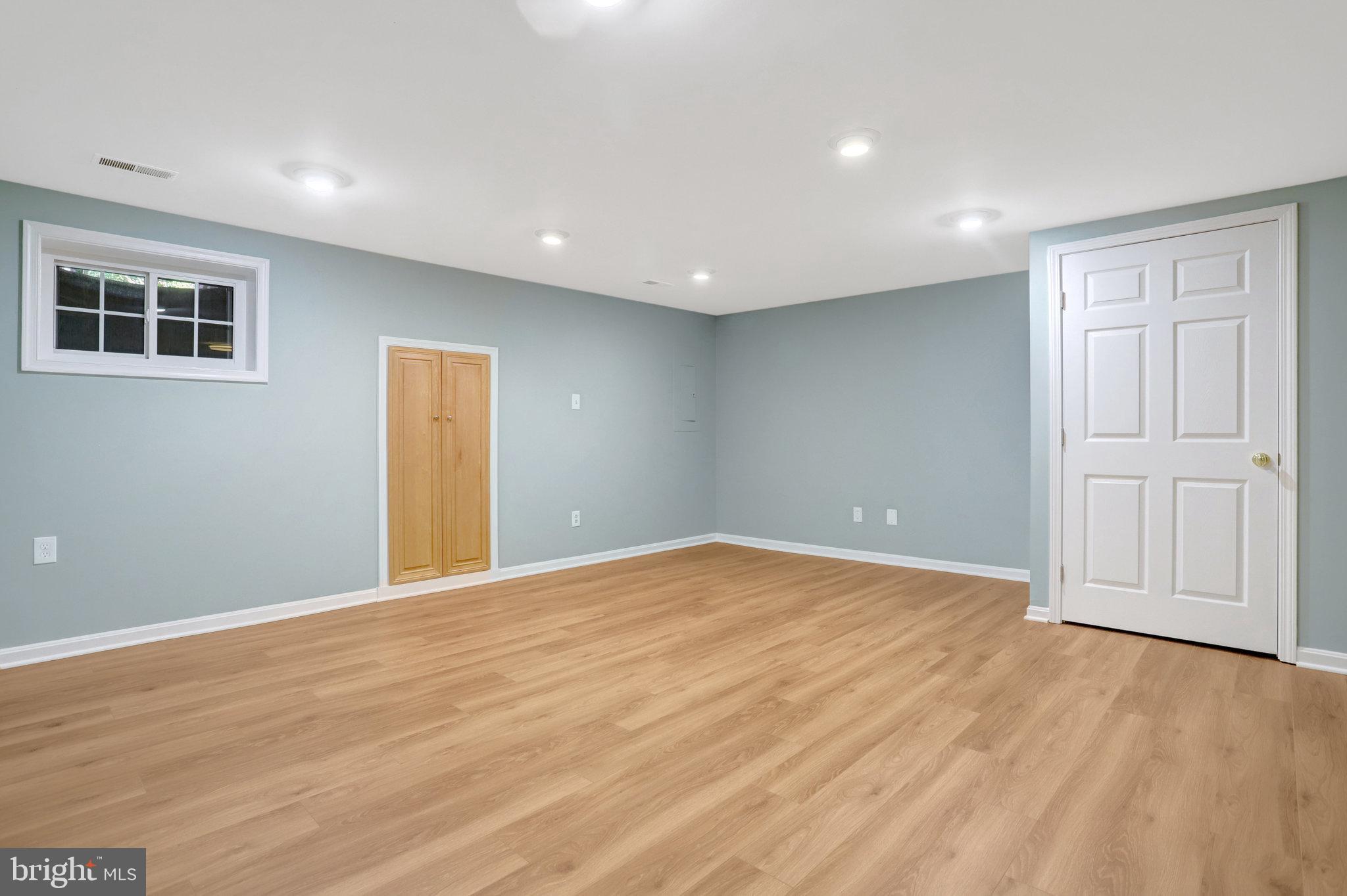 6122 OLD BRENTFORD COURT