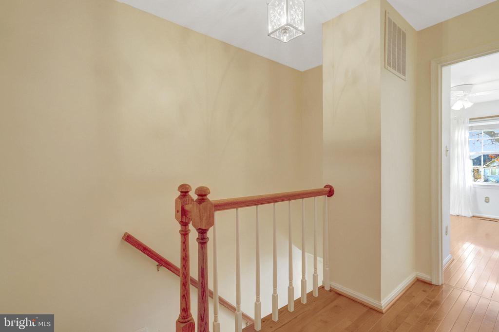 6122 OLD BRENTFORD COURT