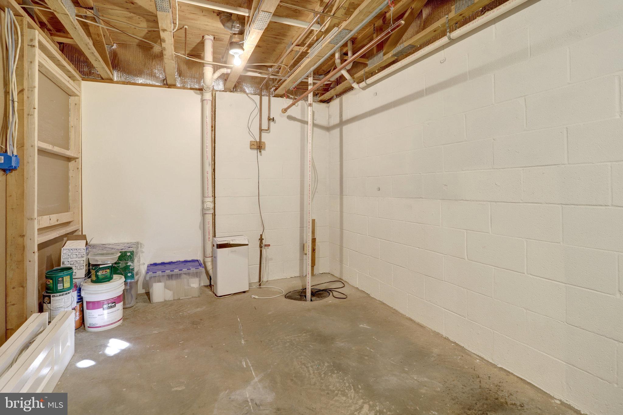 6122 OLD BRENTFORD COURT