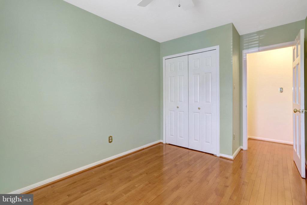 6122 OLD BRENTFORD COURT