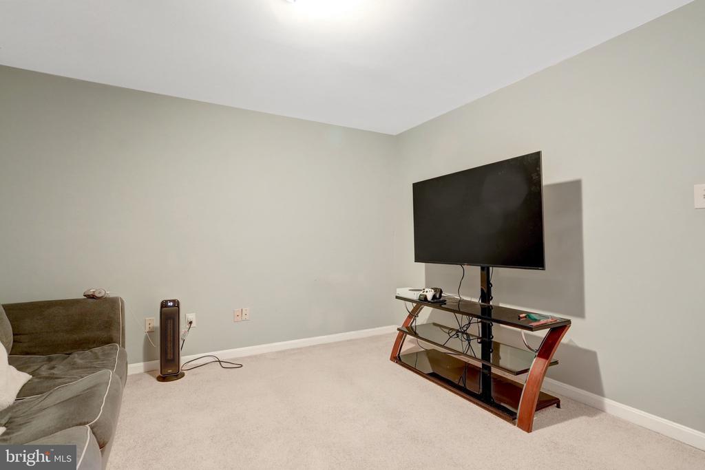 5715 CLAPHAM ROAD
