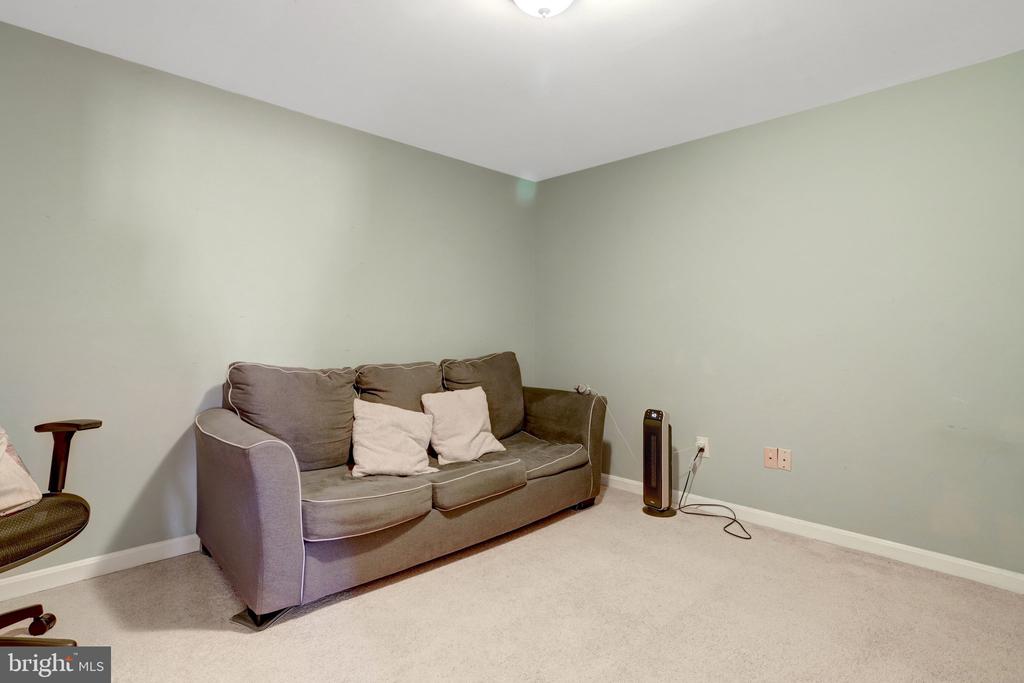 5715 CLAPHAM ROAD
