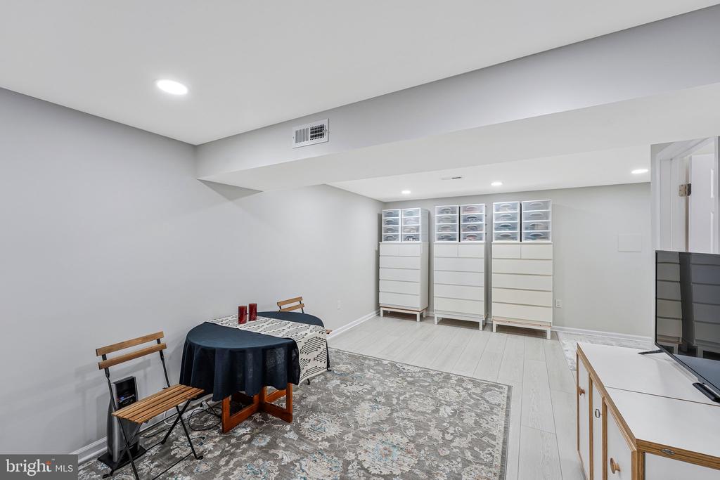 5148 PUMPHREY DRIVE