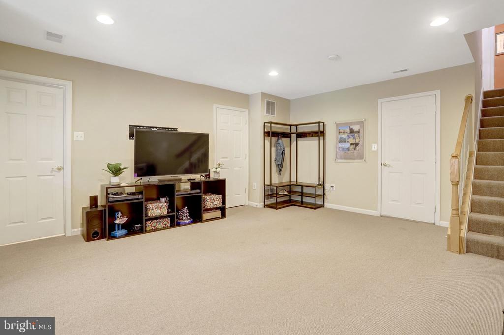 6138 CINNAMON COURT