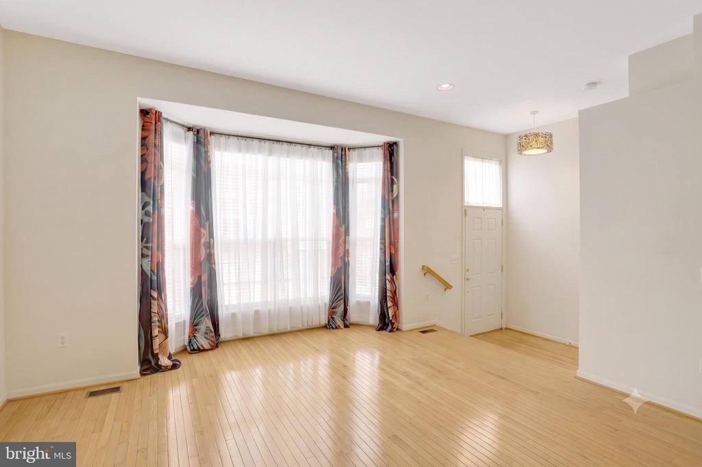 6138 CINNAMON COURT