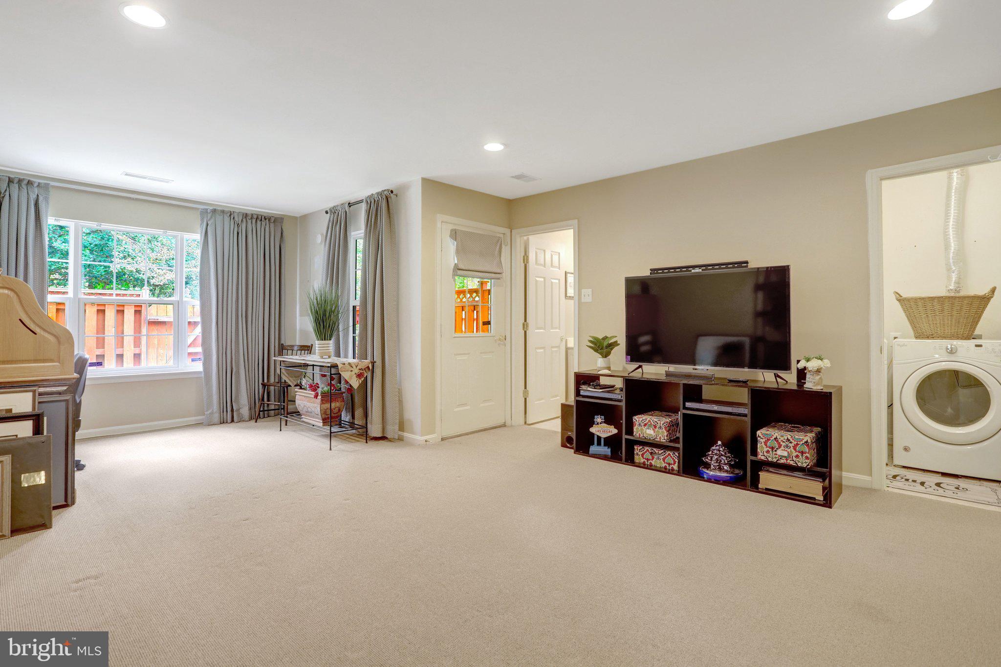 6138 CINNAMON COURT